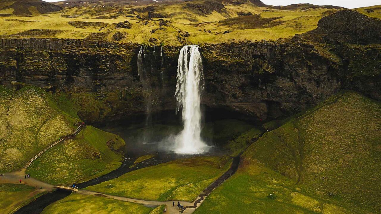 Road Trip Around Iceland in 14 Days